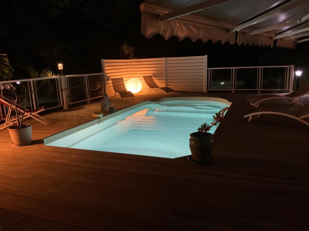 Villa Ste Marthe Avec Piscine, Grande Terrasse, Jardin Intime Et Citerne D'Eau Saint-Francois  Exteriér fotografie